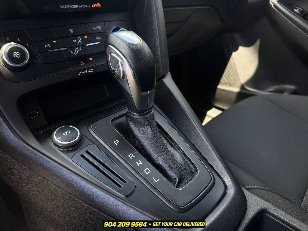 Used 2016 Ford Focus SE FWD image 16