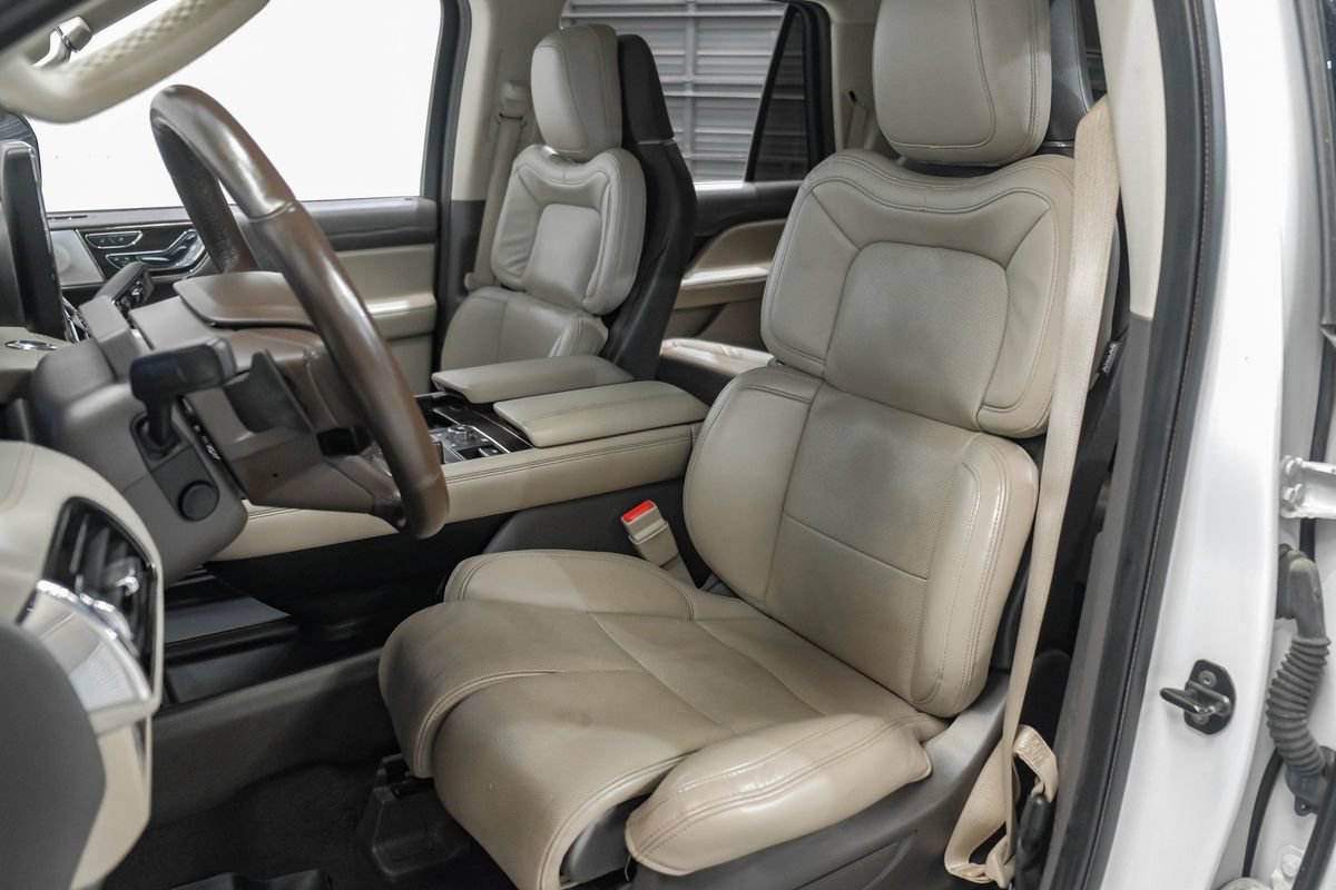 Used 2022 Lincoln Navigator L Reserve AWD/4WD image 29