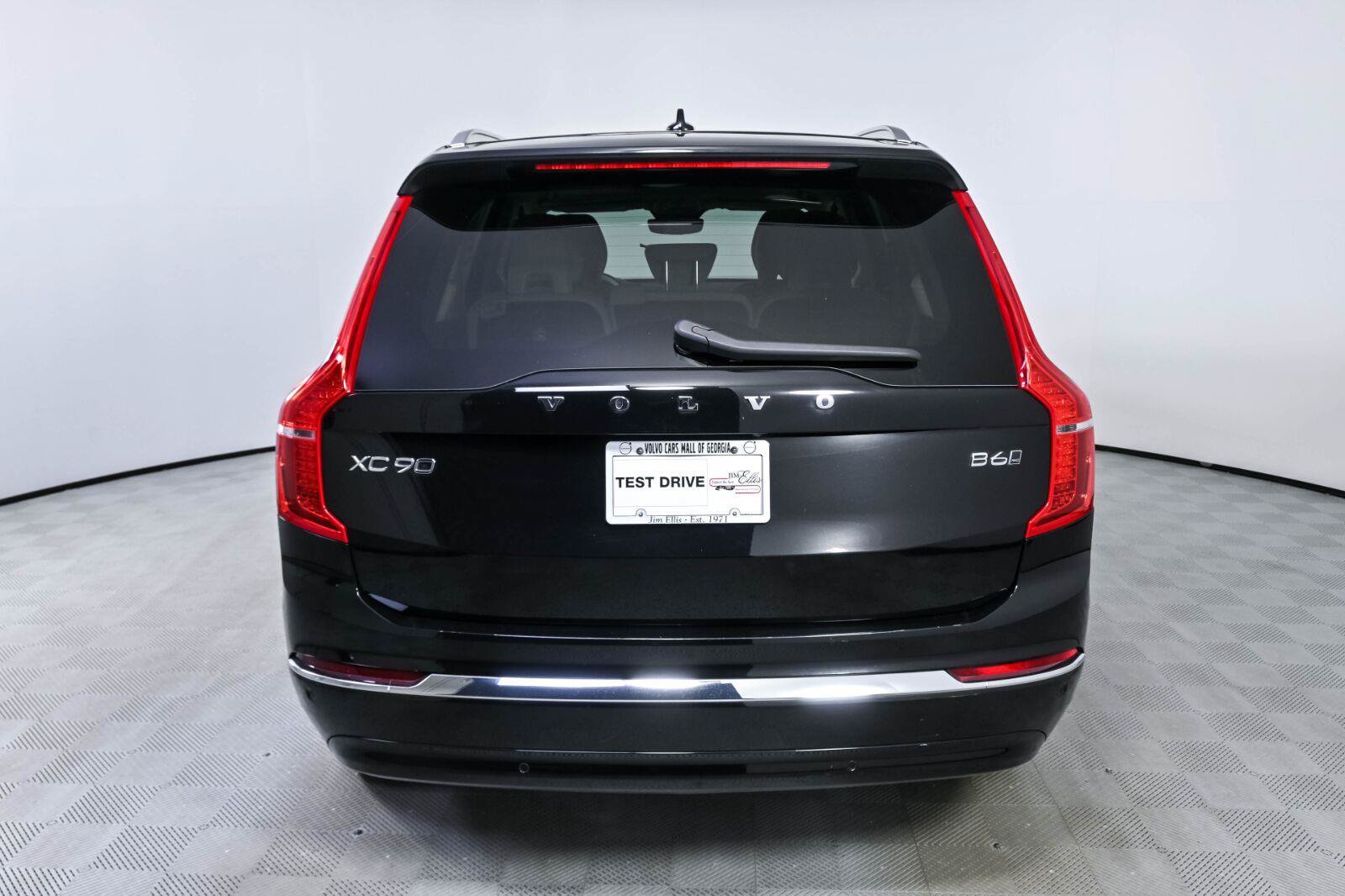 Certified 2023 Volvo XC90 B6 Plus AWD/4WD image 28
