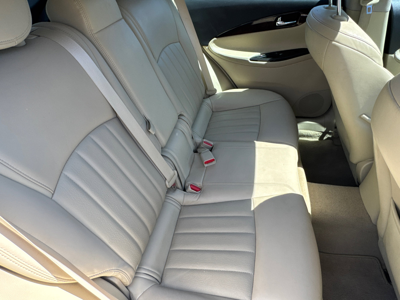 Used 2016 INFINITI QX50 2WD w/ Premium Plus Package image 19