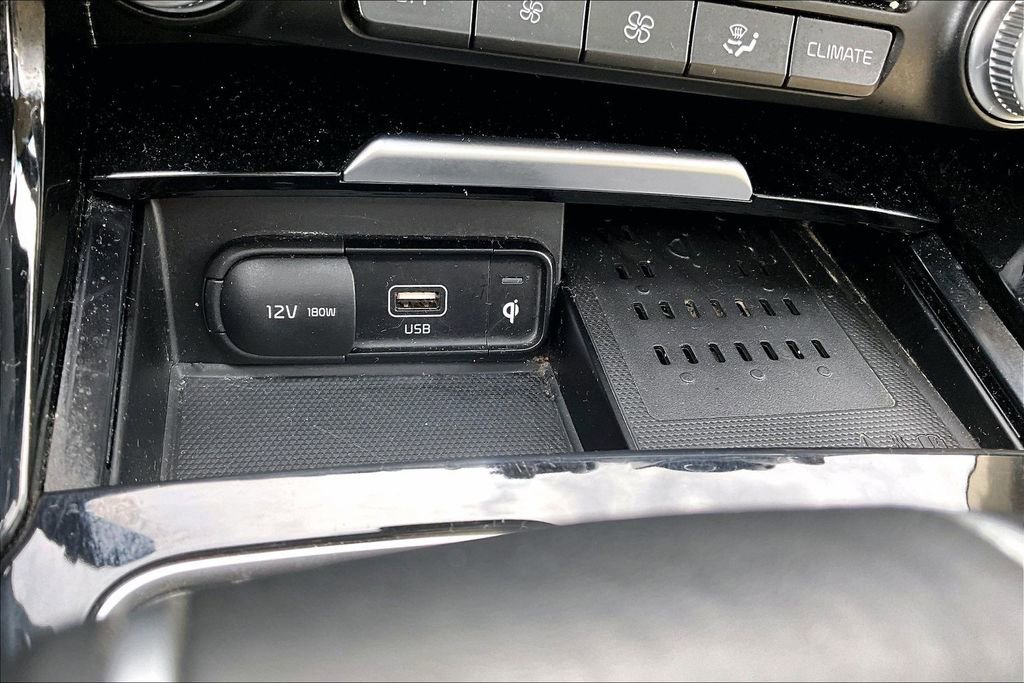 Used 2022 Kia Stinger GT-Line w/ Sun & Sound Package AWD/4WD image 16