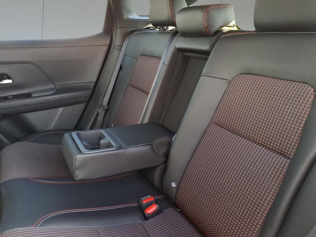 New 2026 Nissan Kicks SR image 25