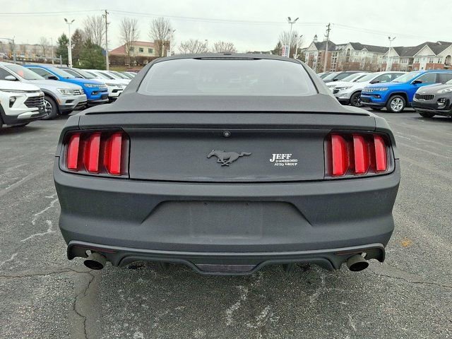 Used 2016 Ford Mustang Premium RWD image 7