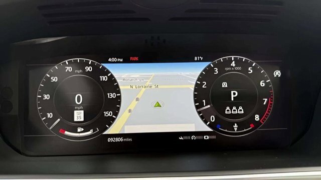 Used 2020 Land Rover Range Rover Sport HSE image 30