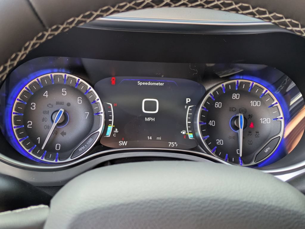 New 2026 Chrysler Pacifica Limited FWD image 20