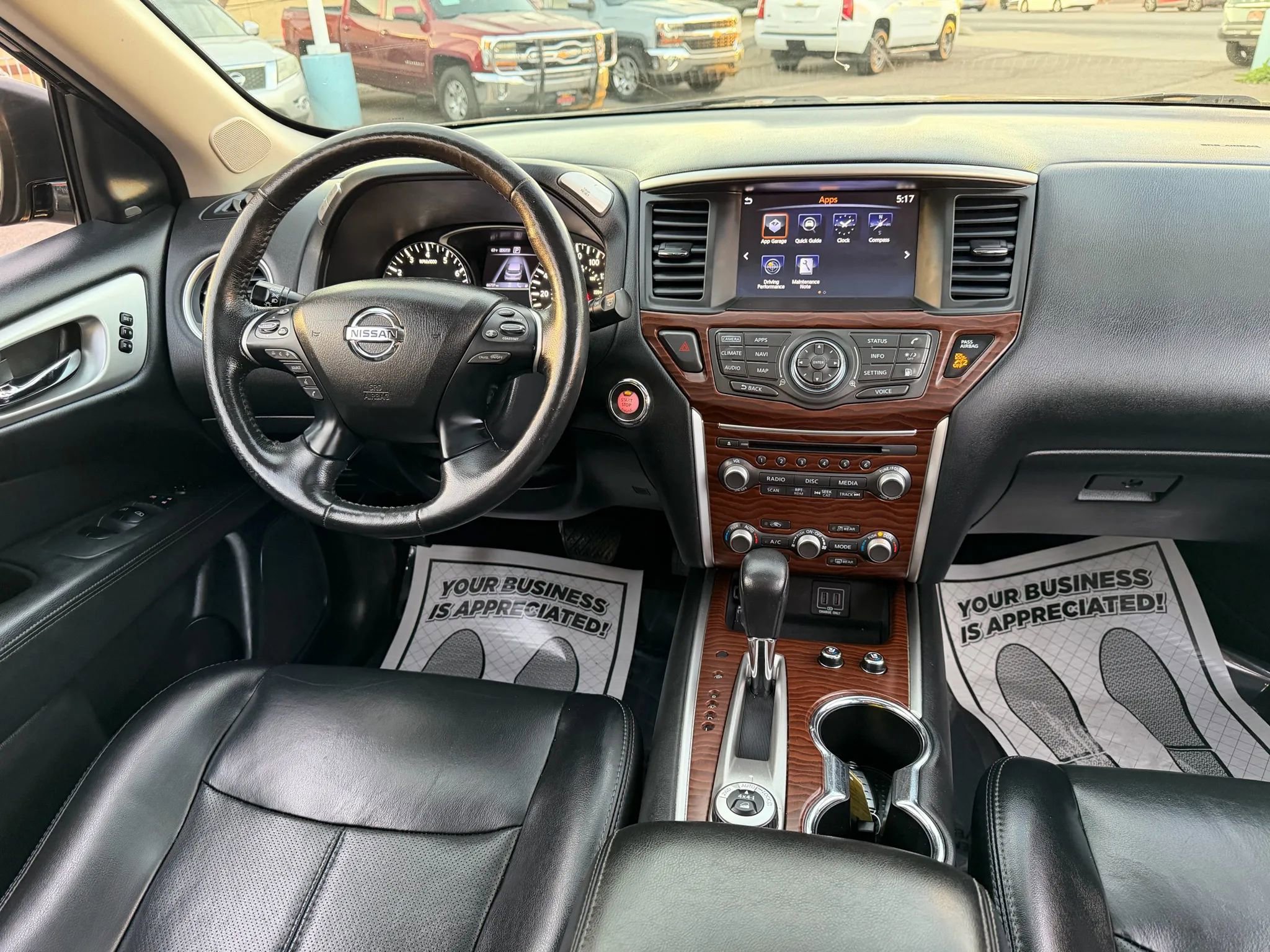 Used 2018 Nissan Pathfinder Platinum w/ Cargo Package image 29