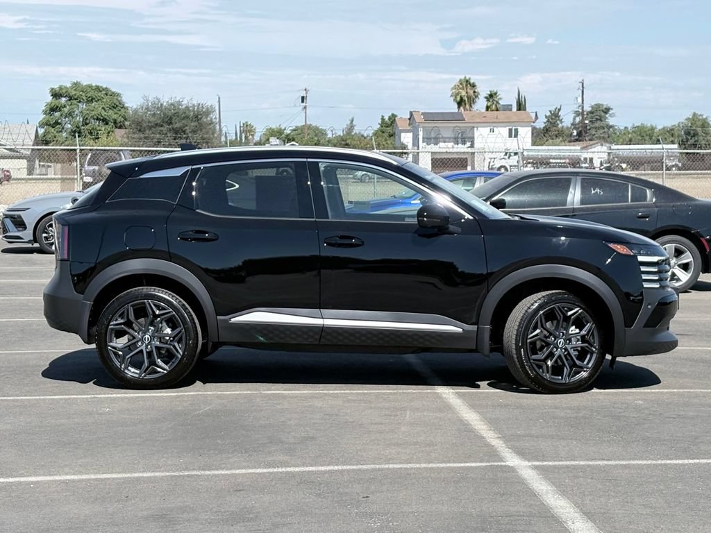 New 2026 Nissan Kicks SR AWD/4WD image 3