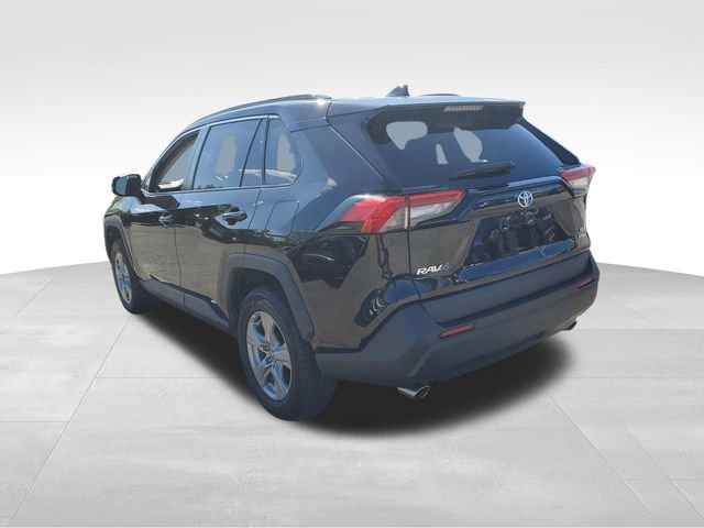 Used 2022 Toyota RAV4 XLE w/ Convenience Package AWD/4WD image 6