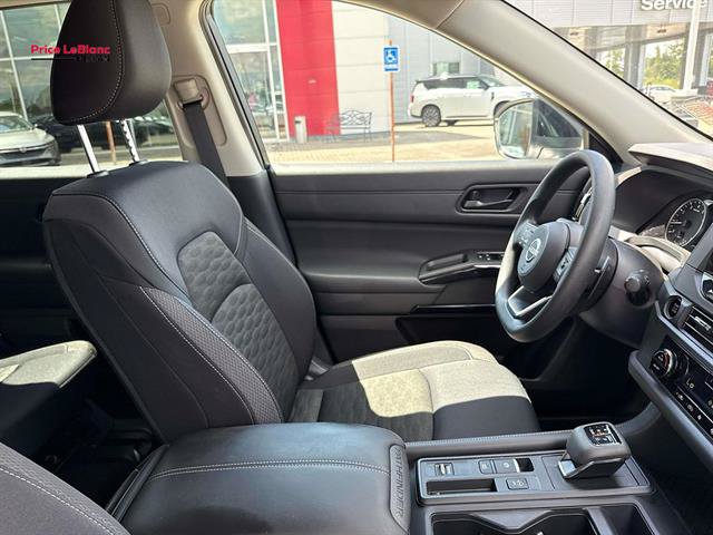 Certified 2025 Nissan Pathfinder S FWD image 10