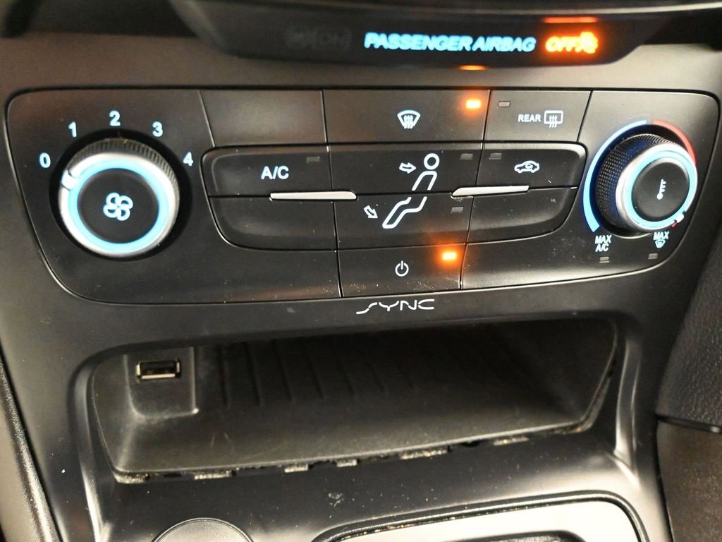 Used 2018 Ford Focus SE image 17