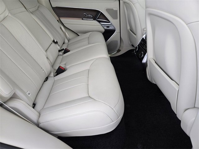 New 2026 Land Rover Range Rover SE image 17