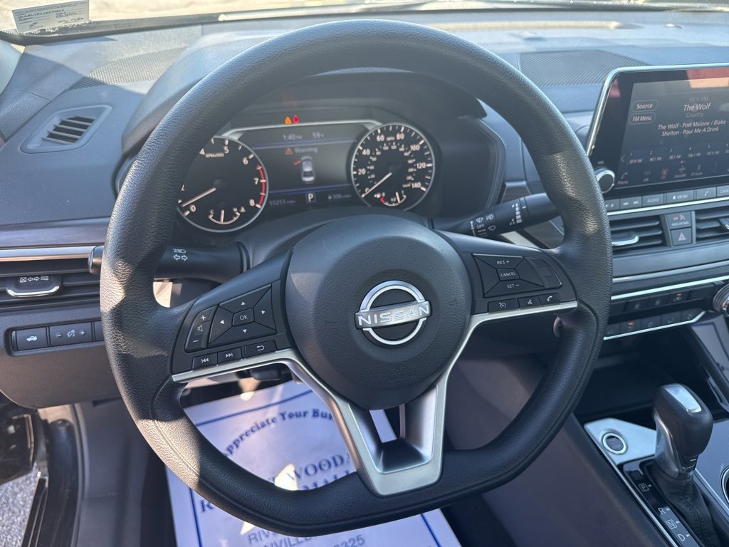 Used 2024 Nissan Altima 2.5 SV image 12