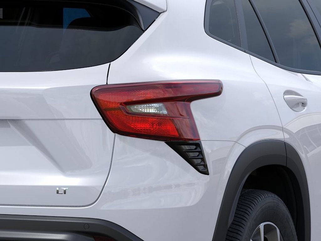 New 2026 Chevrolet Trax LT w/ Driver Confidence Package FWD image 11