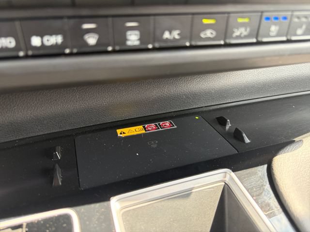 Certified 2025 Toyota Sienna Limited AWD/4WD image 31