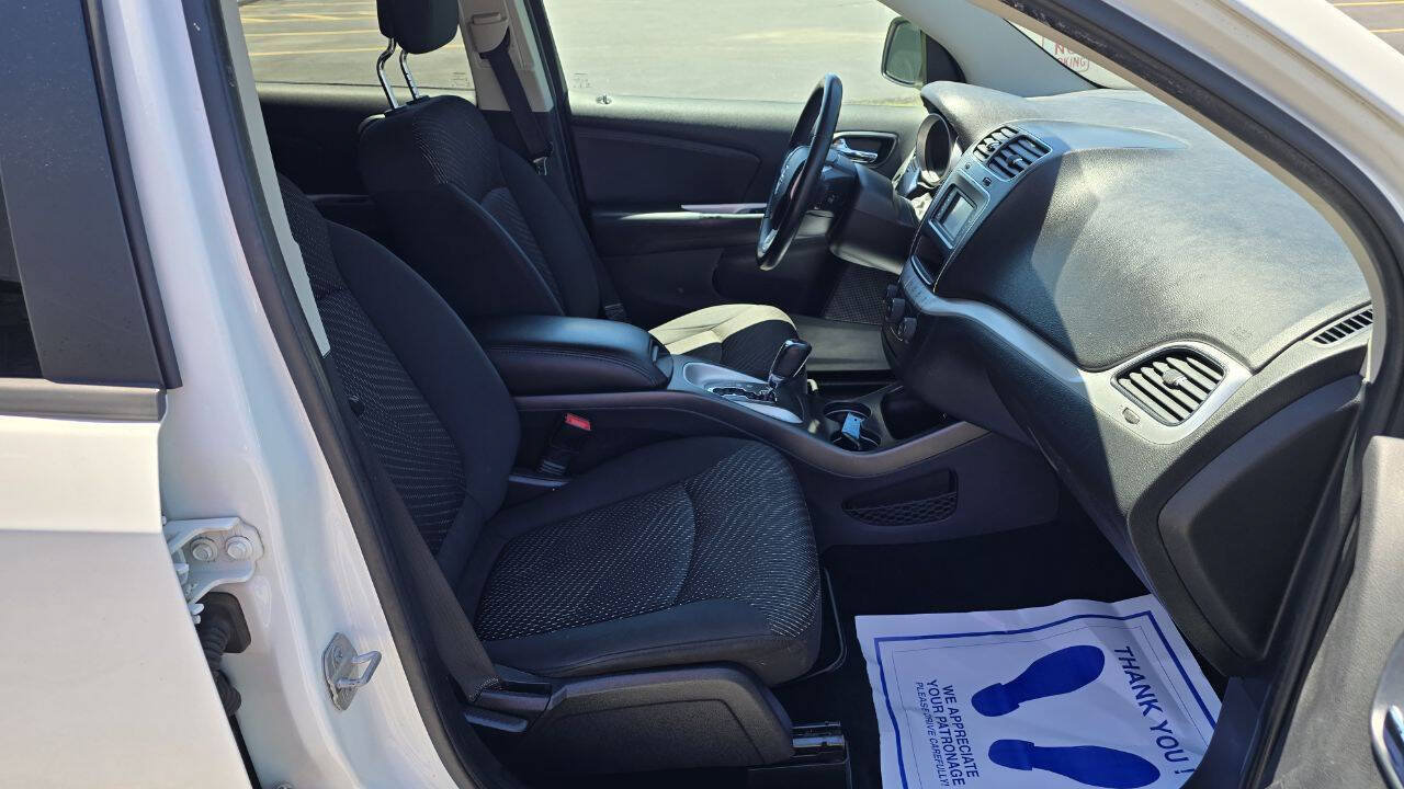 Used 2014 Dodge Journey SXT FWD image 15