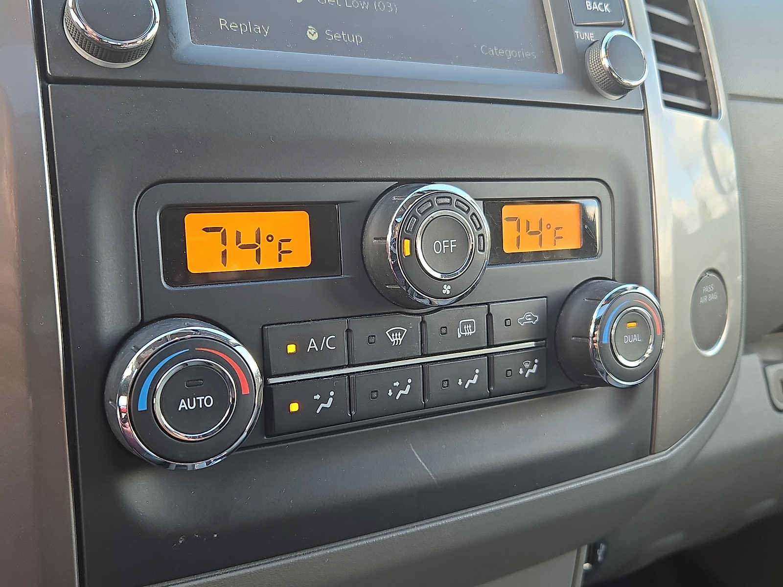 Used 2019 Nissan Frontier SL AWD/4WD image 16