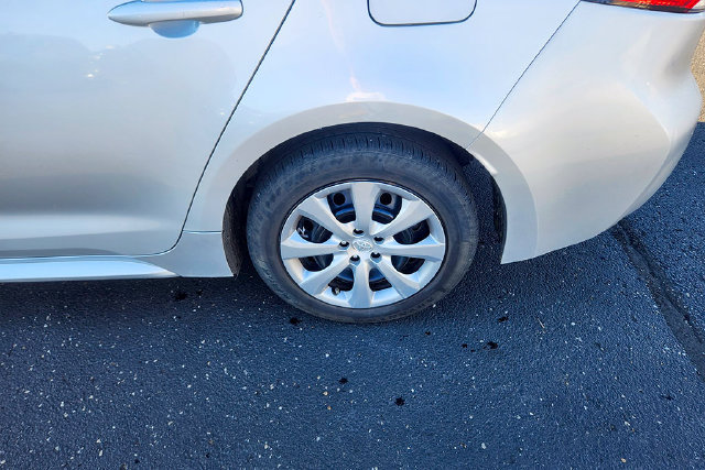 Used 2021 Toyota Corolla LE FWD image 16