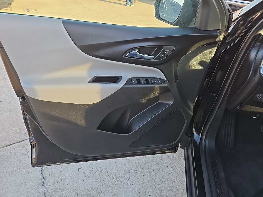 Used 2018 Chevrolet Equinox LT image 15