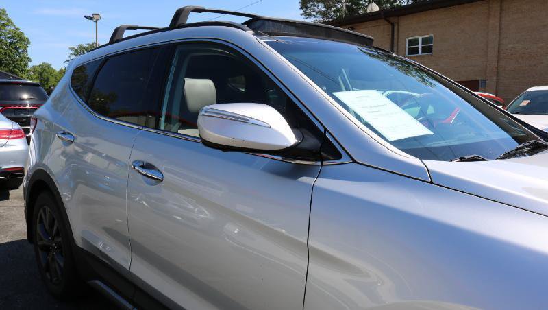 Used 2017 Hyundai Santa Fe Sport w/ 2.0T Ultimate Tech Package 05 FWD image 3