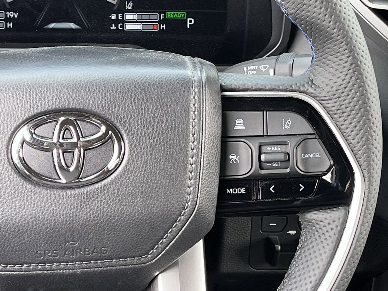 Used 2025 Toyota Tundra Platinum AWD/4WD image 14