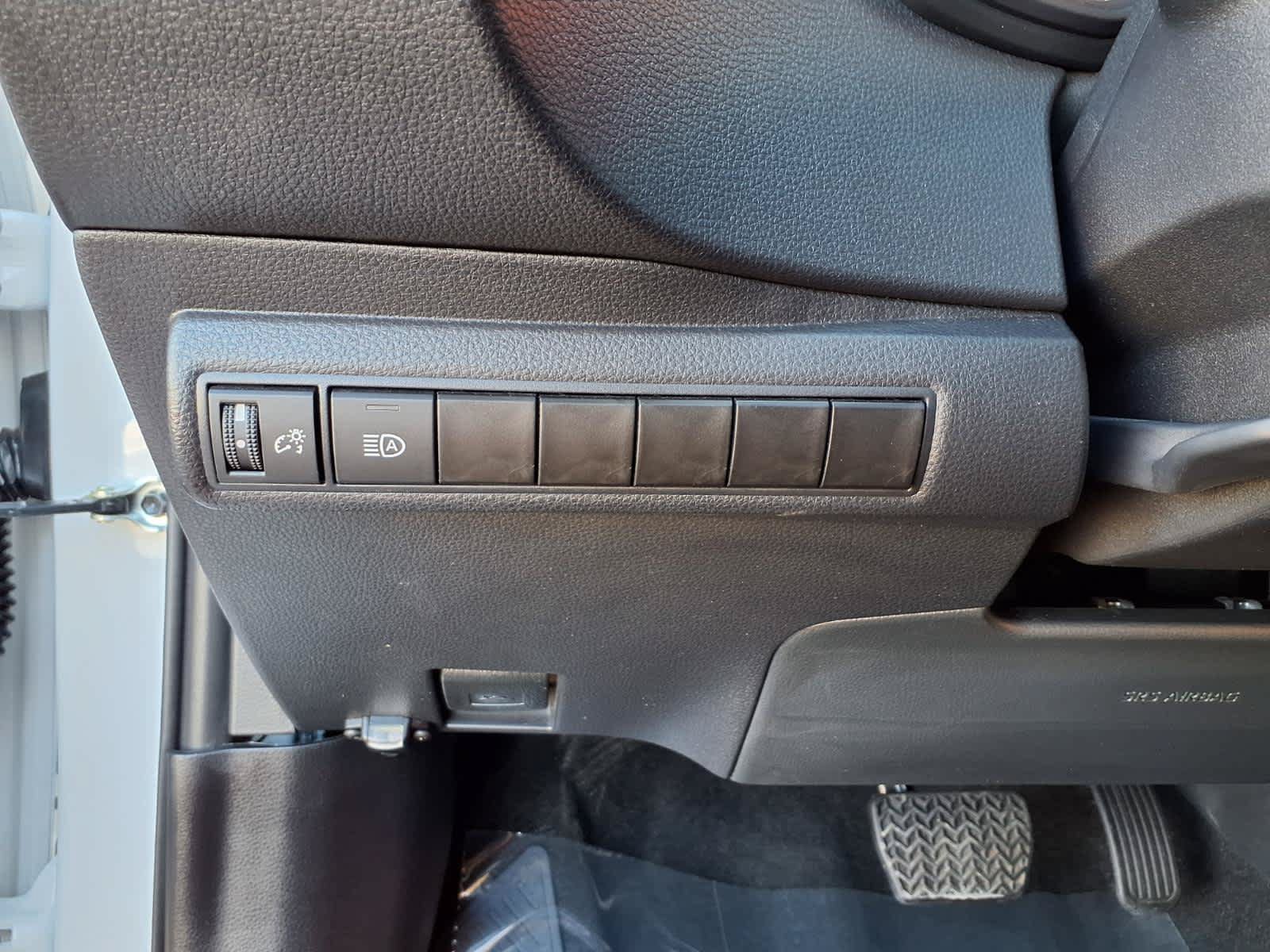 Certified 2025 Toyota Corolla LE w/ LE Premium Package FWD image 17