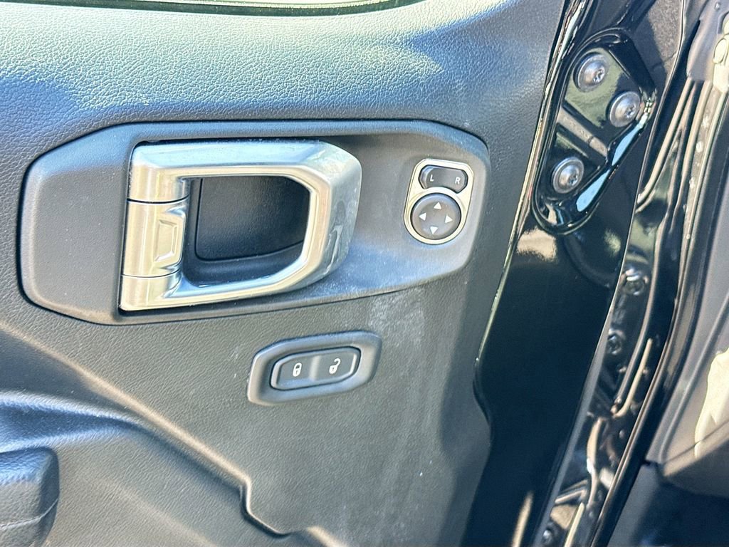 Used 2022 Jeep Wrangler Unlimited Sport AWD/4WD image 19