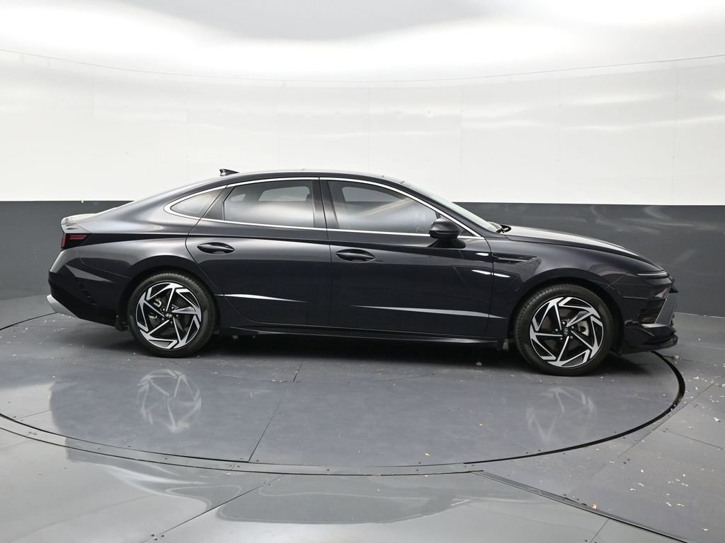 Used 2024 Hyundai Sonata SEL w/ Convenience Package FWD image 7