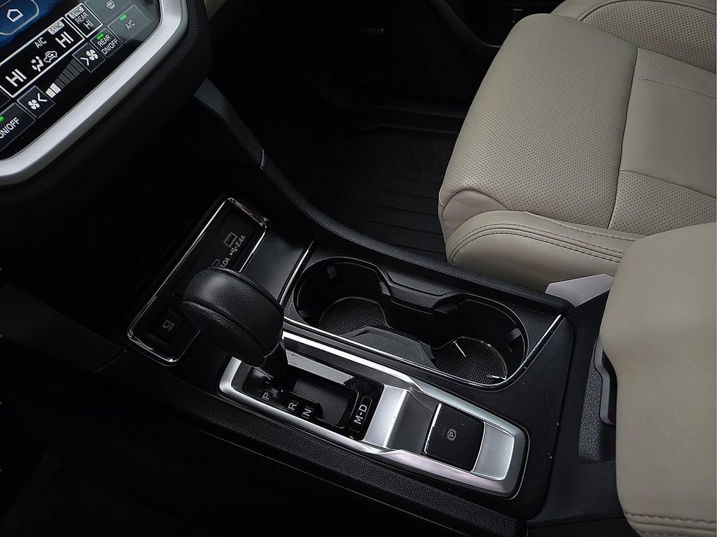 Used 2024 Subaru Ascent Limited w/ Technology Package image 21