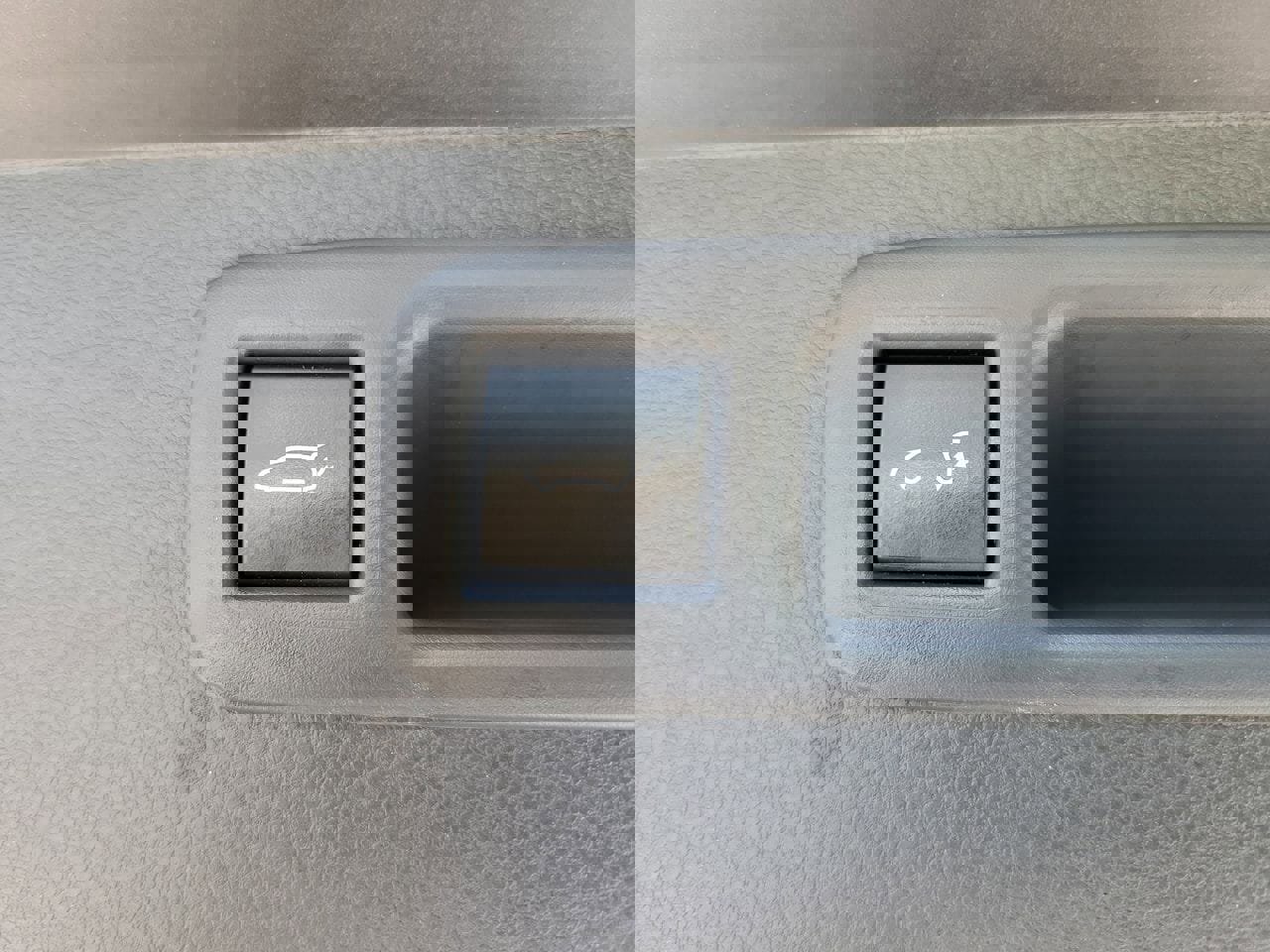 Used 2023 Toyota Highlander XLE FWD image 8