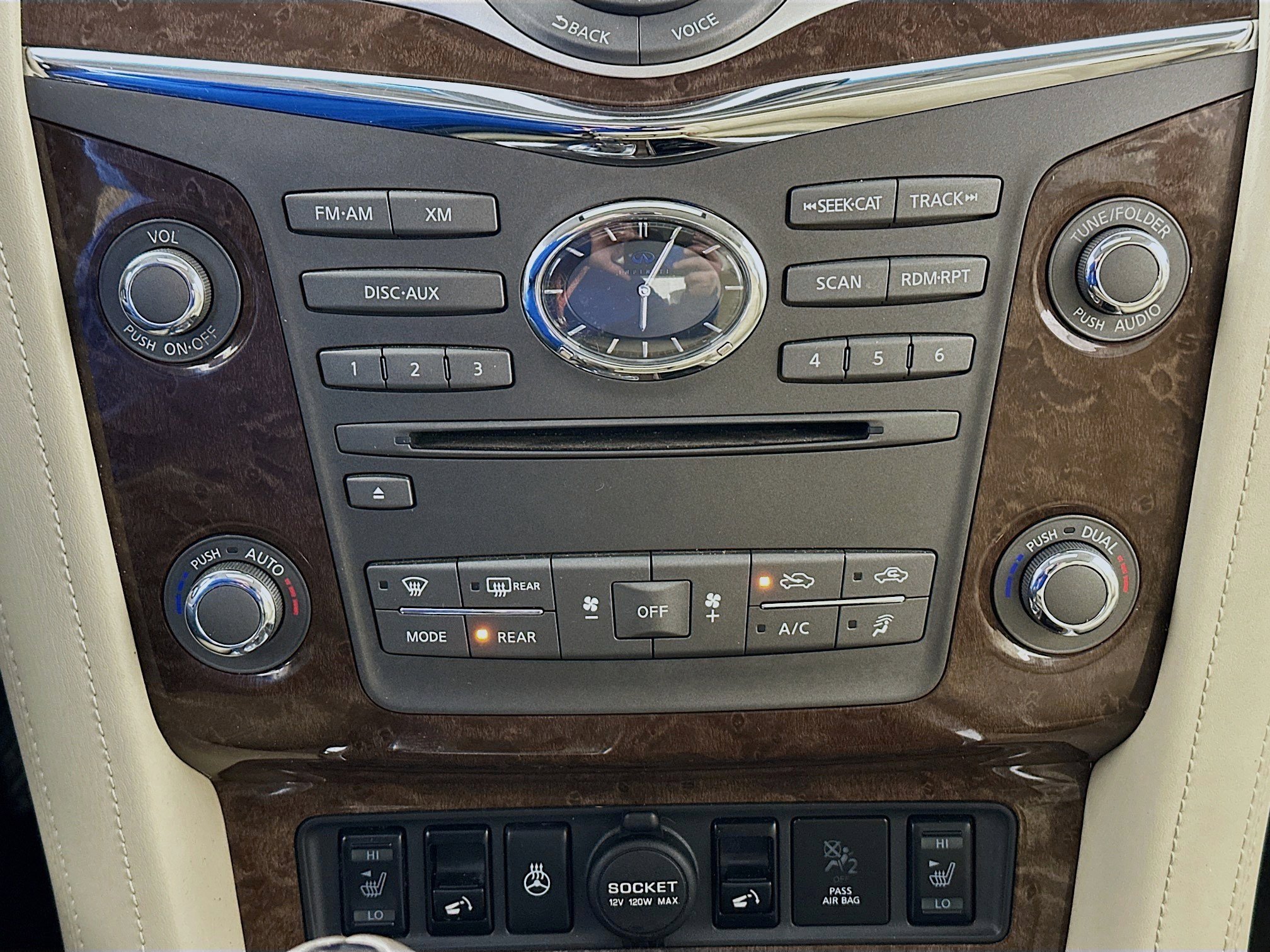 Used 2017 INFINITI QX80 2WD w/ Driver Assistance Package image 23