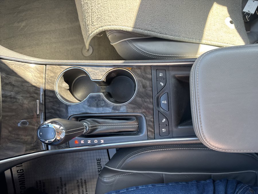 Used 2015 Chevrolet Impala LTZ FWD image 25