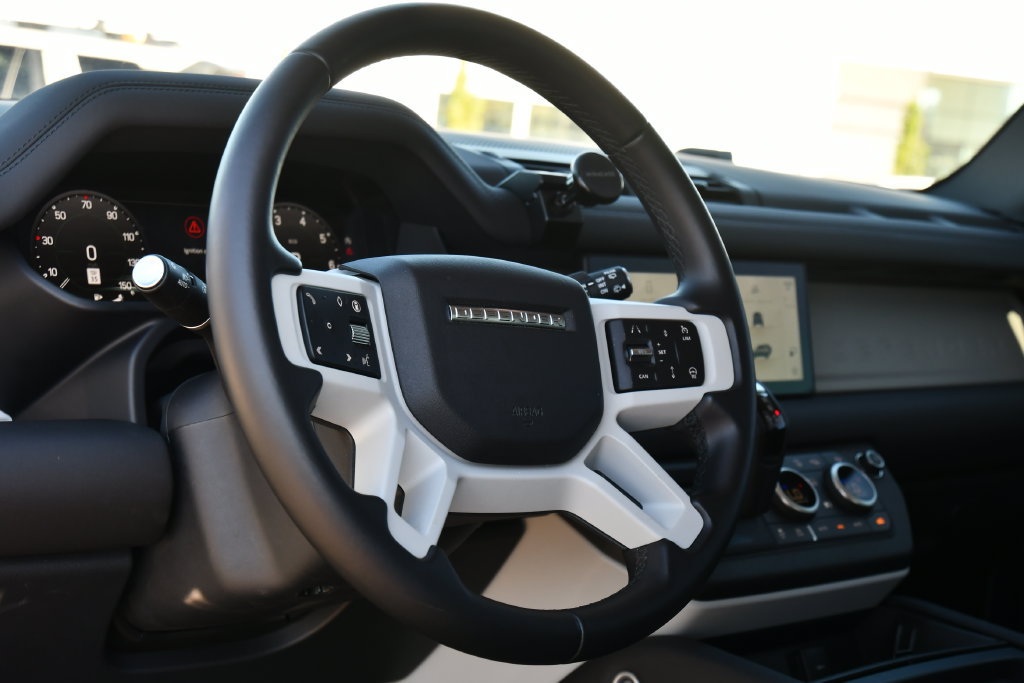 Used 2024 Land Rover Defender 90 S AWD/4WD image 14
