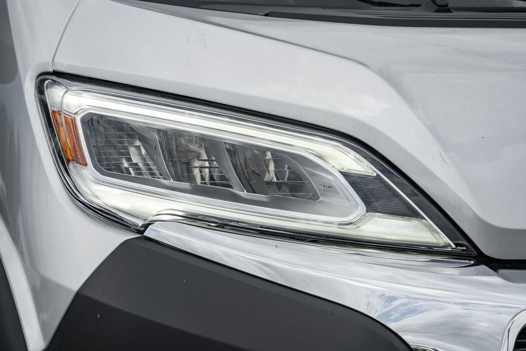 New 2025 RAM ProMaster 2500 w/ Quick Order Package 22G SLT image 10