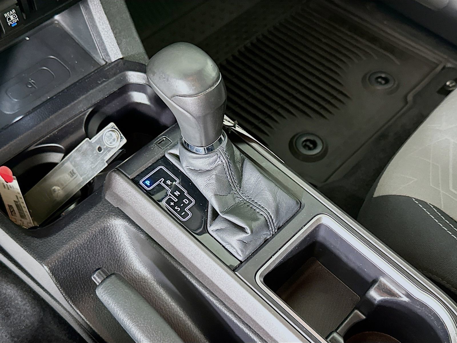 Used 2022 Toyota Tacoma TRD Off-Road image 17