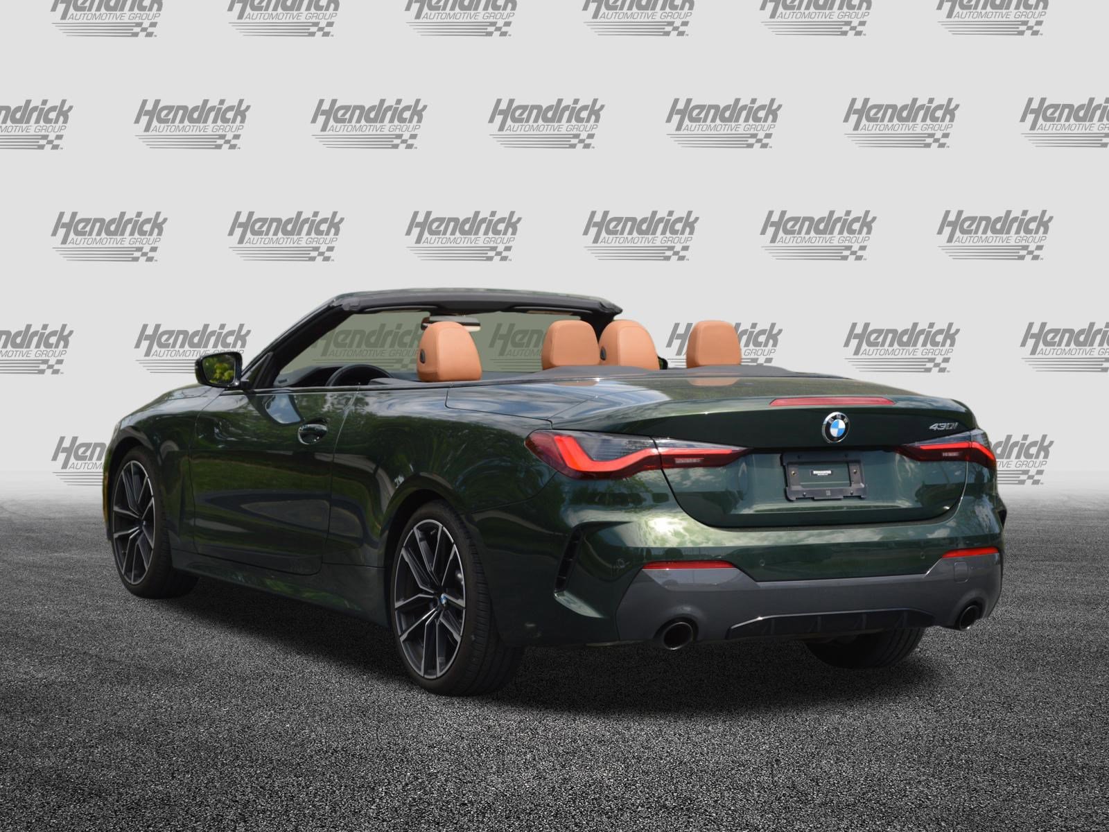 Used 2023 BMW 430i Convertible w/ M Sport Package image 9