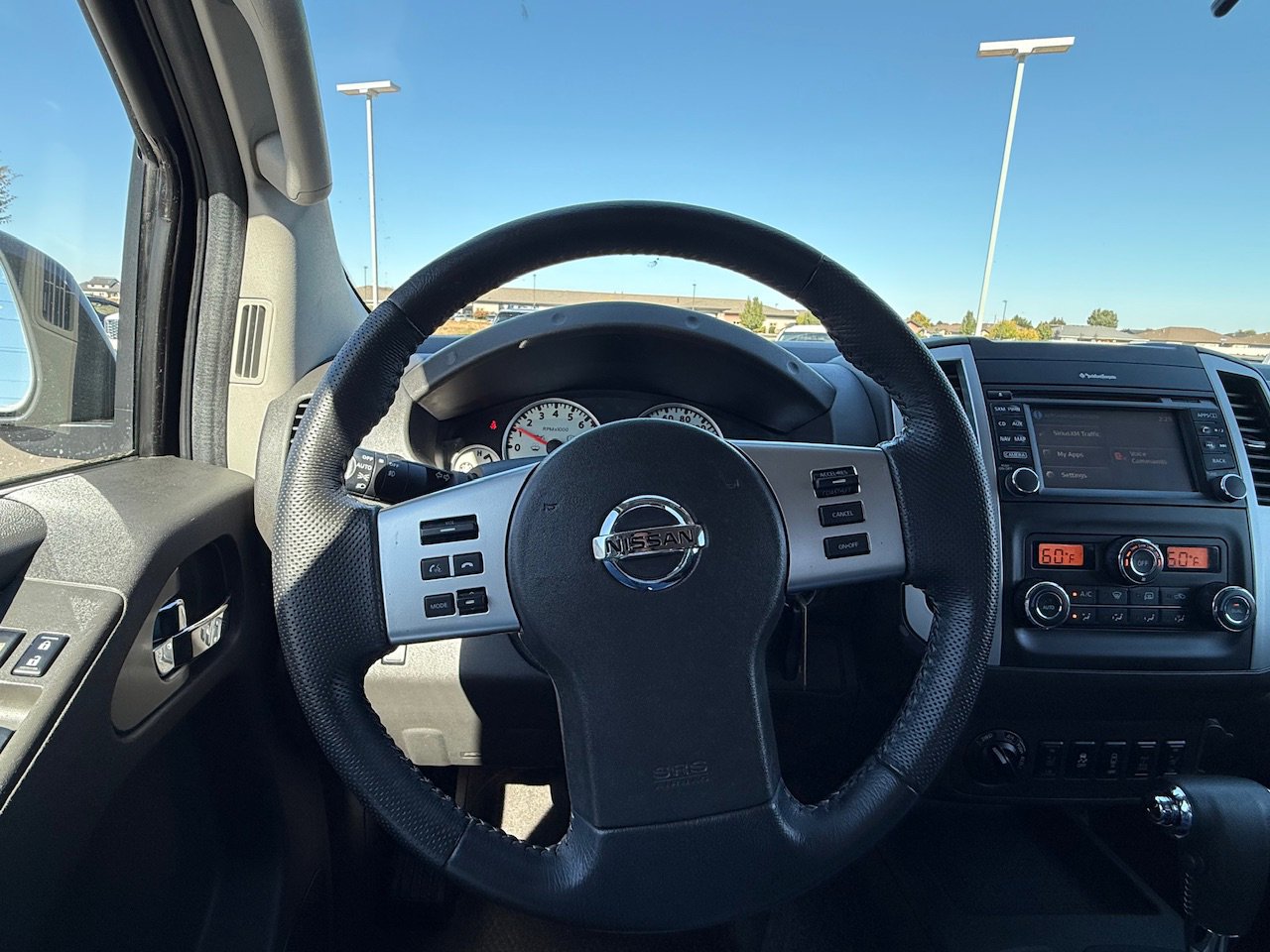 Used 2015 Nissan Frontier PRO-4X image 33