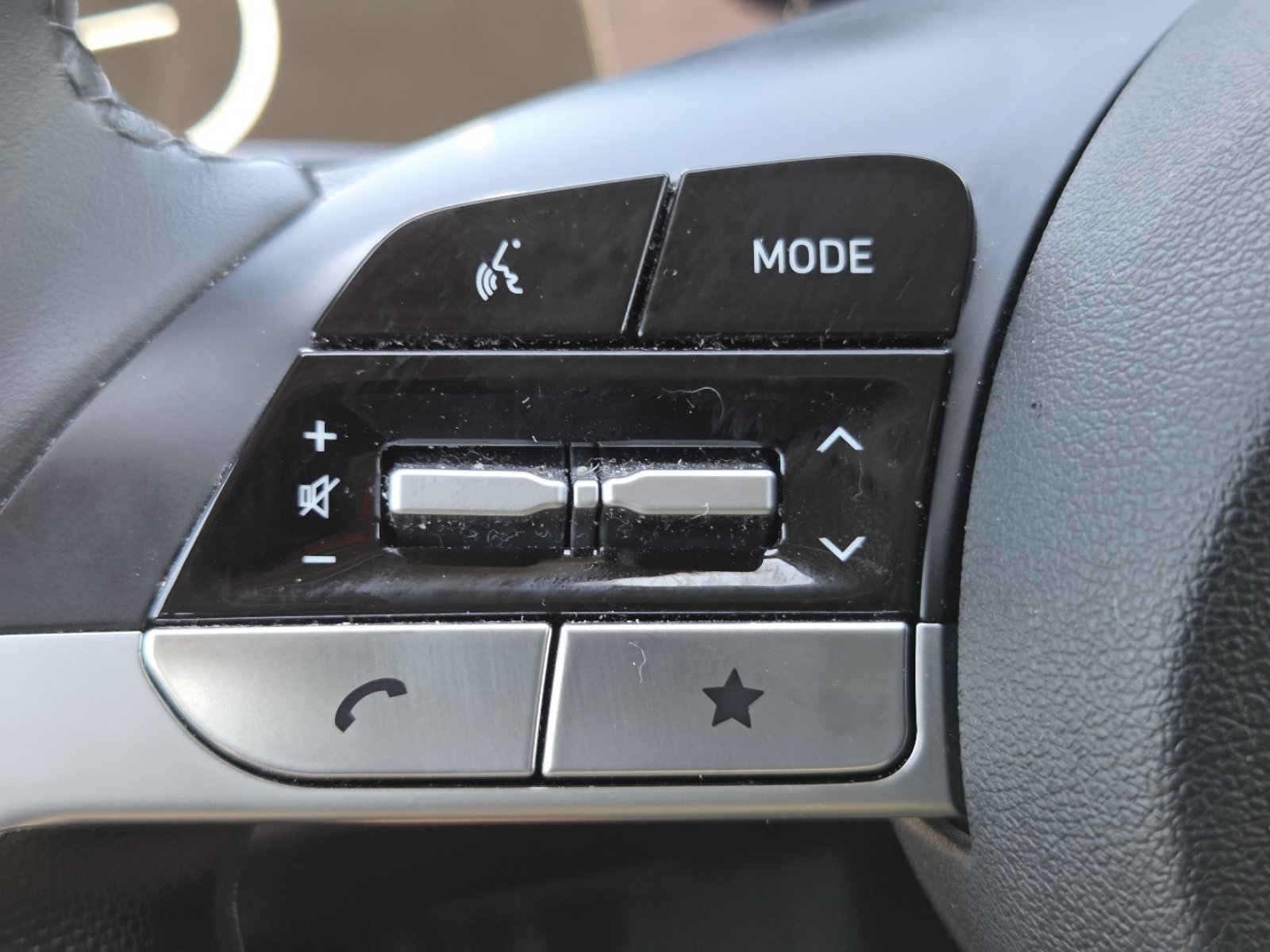 Used 2024 Hyundai Elantra Limited FWD image 13