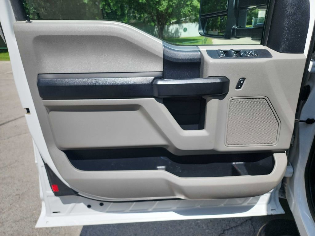 Used 2019 Ford F550 4x4 SuperCab Super Duty image 17