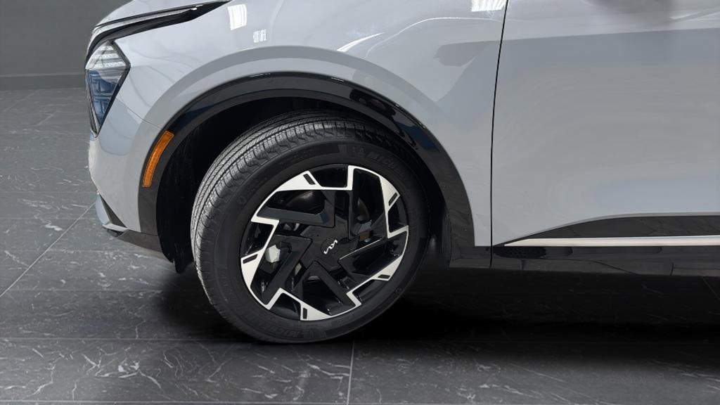 Used 2025 Kia Sportage SX image 29