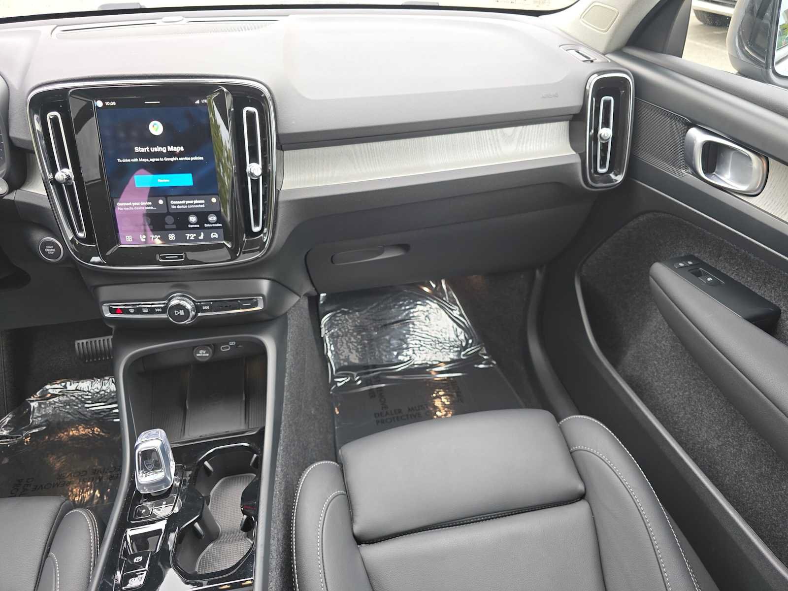 Used 2026 Volvo XC40 B5 Plus w/ Protection Package Premier AWD/4WD image 18