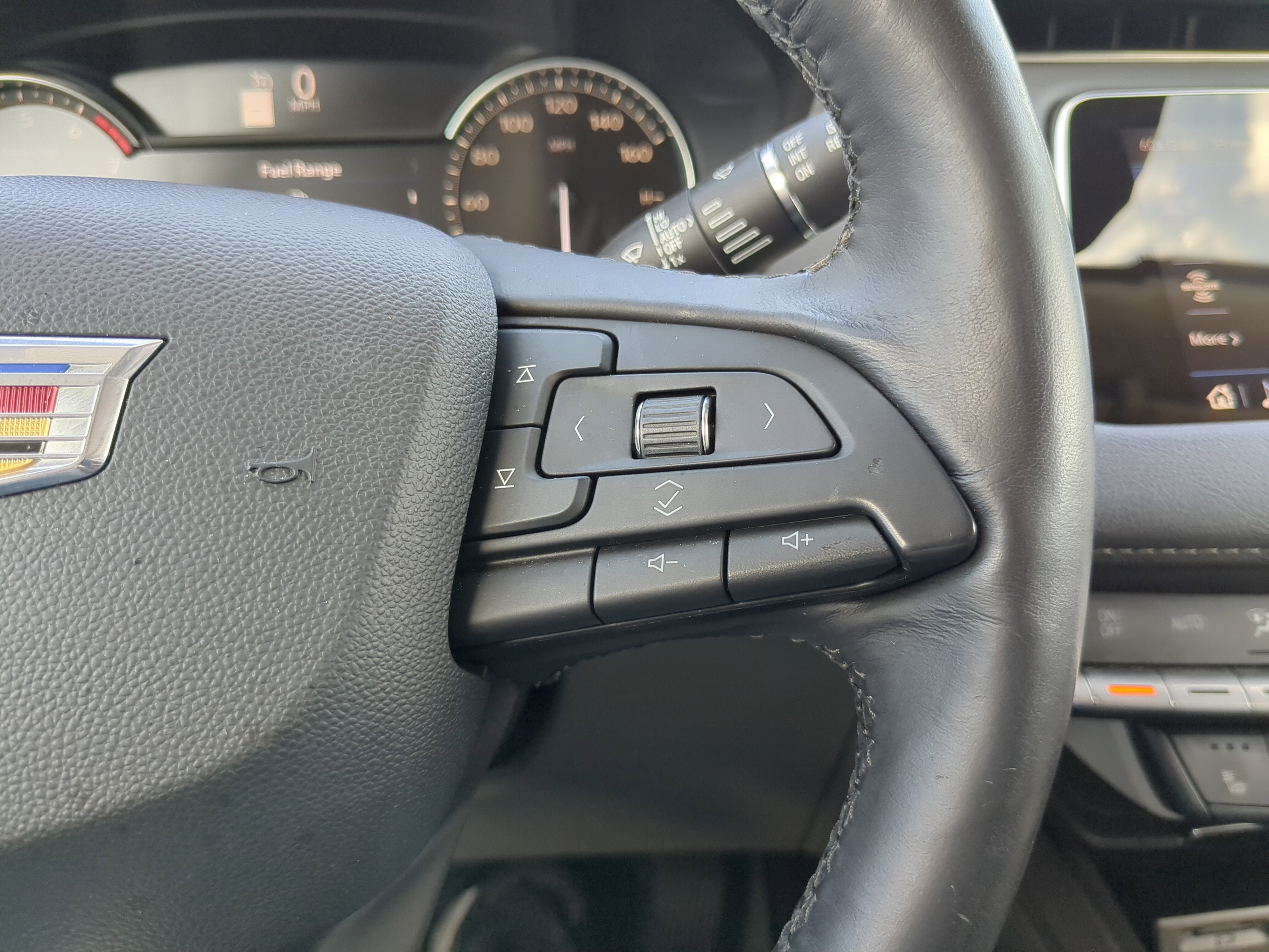 Used 2019 Cadillac XT4 Premium Luxury image 30