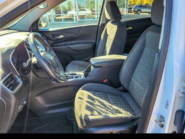 Used 2024 Chevrolet Equinox LT w/ LPO, Floor Liner Package FWD image 11