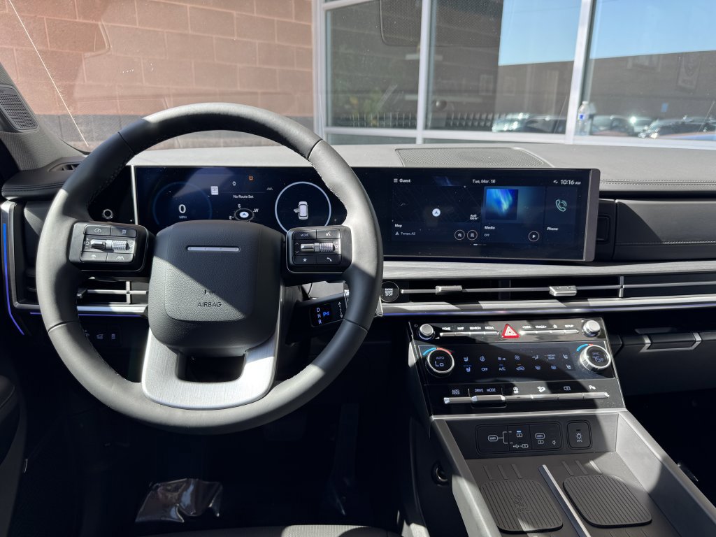 Used 2024 Hyundai Santa Fe Limited image 16