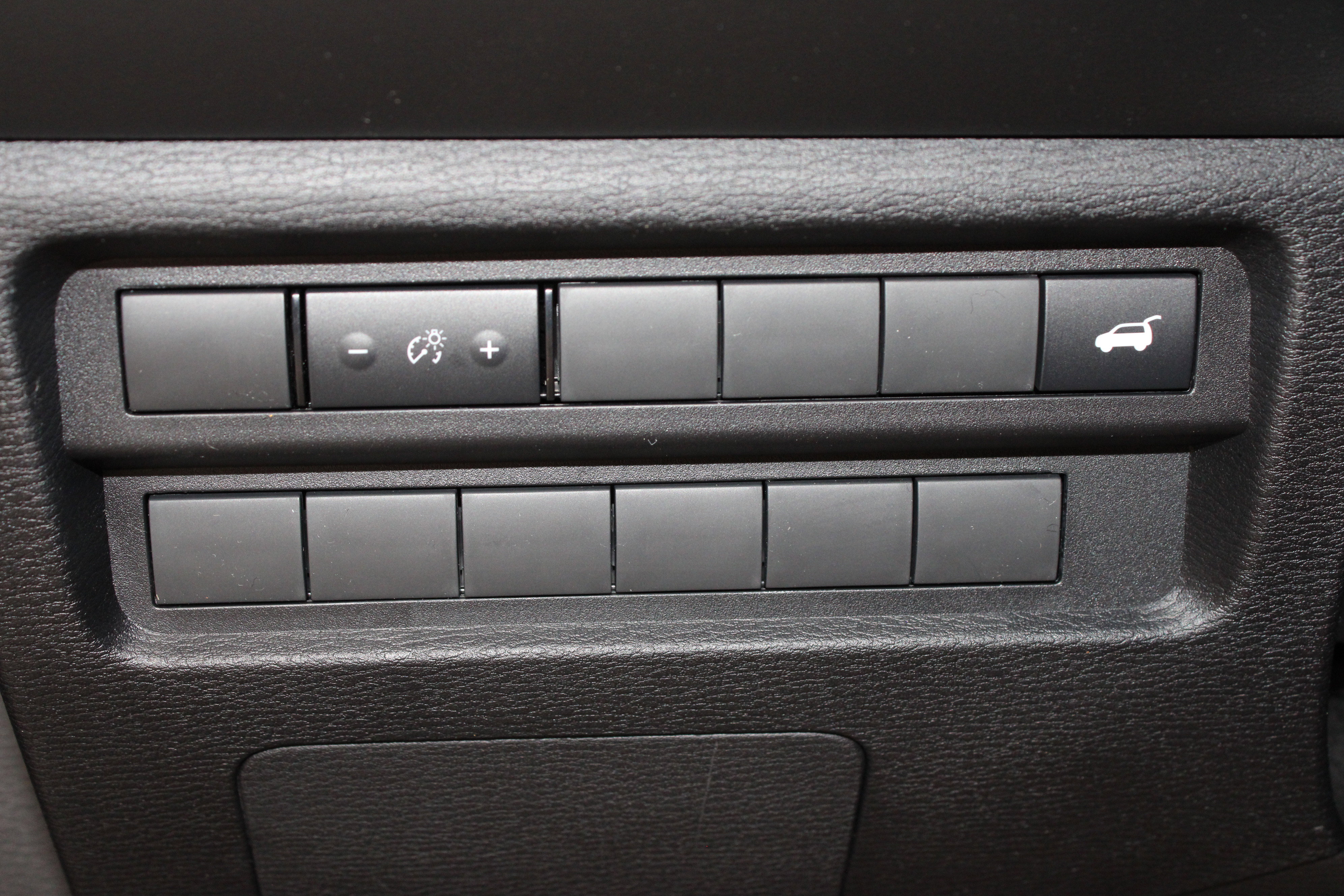 New 2025 Mitsubishi Outlander SE image 19