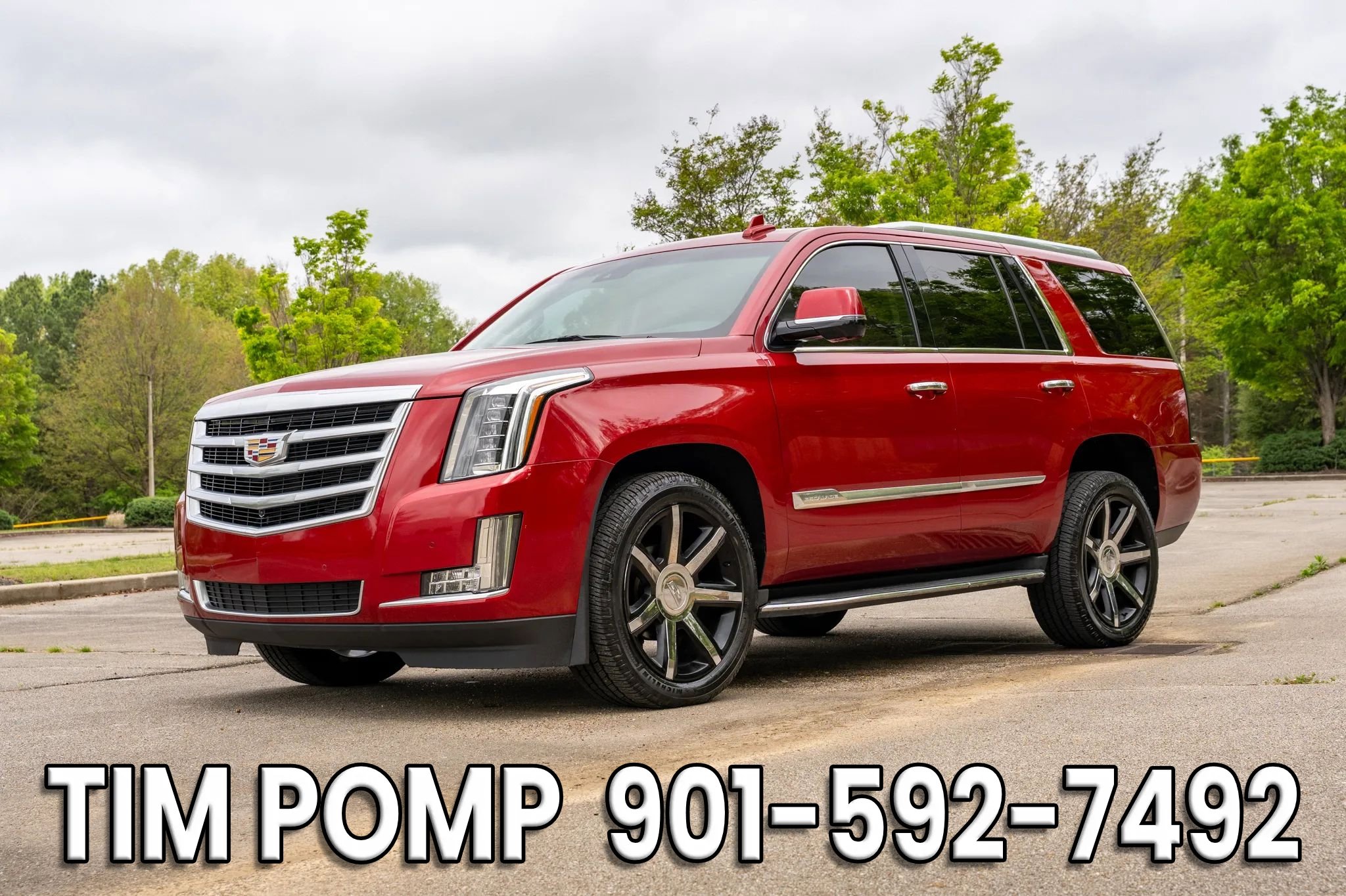 Used 2015 Cadillac Escalade Luxury image 1
