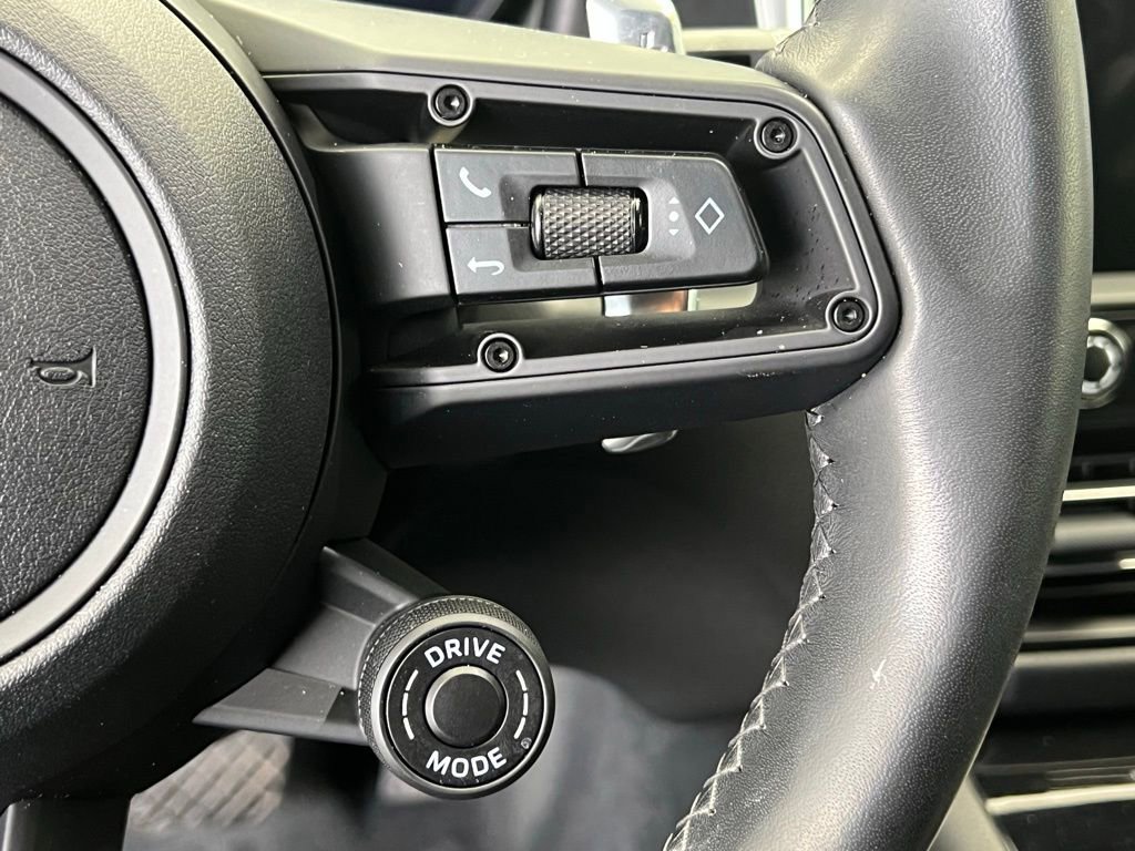 Used 2023 Porsche Macan GTS image 9