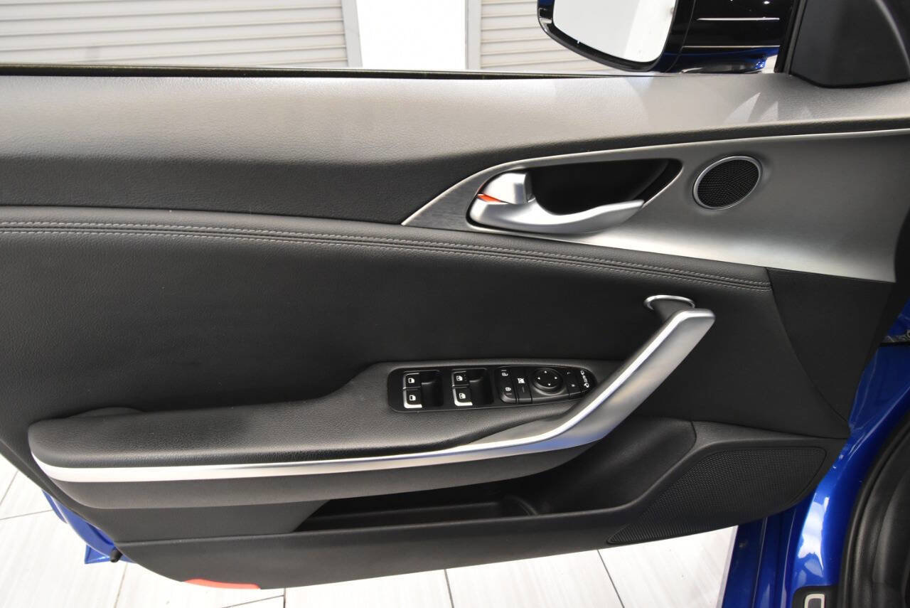 Used 2019 Kia Stinger GT image 13