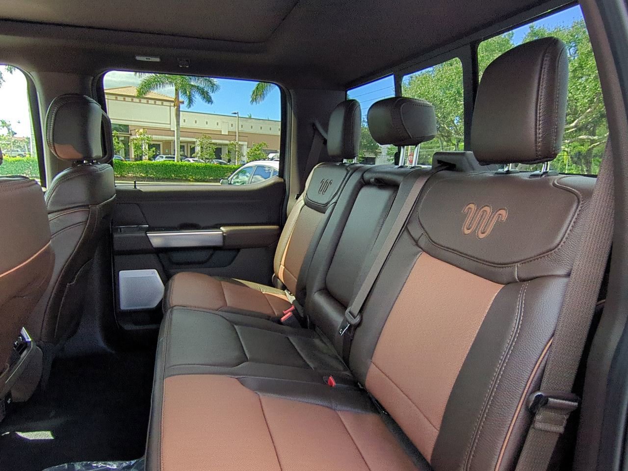 New 2026 Ford F350 4x4 Crew Cab DRW Super Duty image 14