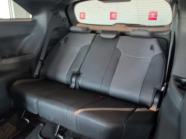 Certified 2022 Toyota Sienna XSE image 22