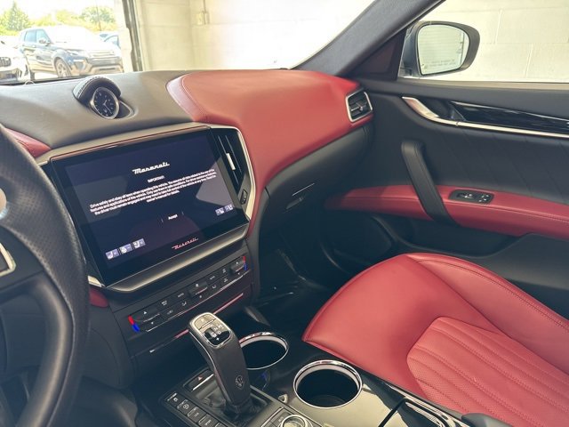 Used 2022 Maserati Ghibli Modena Q4 image 24